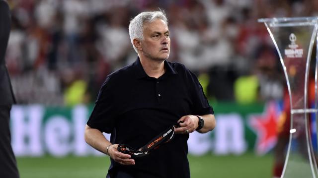 开云APP-1座奖杯2场决赛3年困局：如何评价穆帅的罗马生涯？